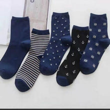 Charger l&#39;image dans la galerie, 5Pairs/lot=10pieces Spring Autumn Fashion Socks Business Male Casual Long Tube Breathable Mens Cotton Socks 5 Colors