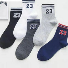 Charger l&#39;image dans la galerie, 5Pairs/lot=10pieces Spring Autumn Fashion Socks Business Male Casual Long Tube Breathable Mens Cotton Socks 5 Colors